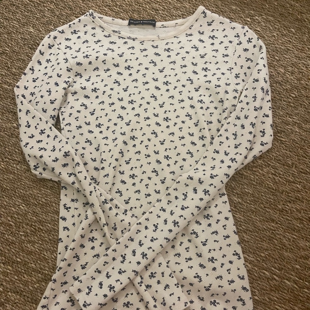 brandy melville long sleeve top